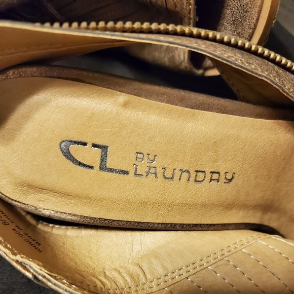 Gold/Copper Shooties (Paul Green $380.00 mocks) - Picture 3 of 11